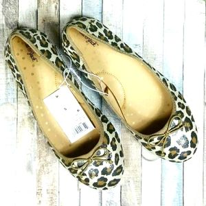 Girls leopard print flats